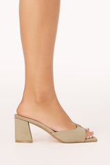 Quinea Mid Heel - Light Taupe Suede